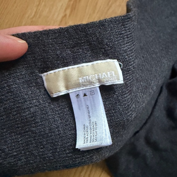 Dark Gray Scarf - Picture 2 of 4